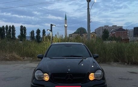 Mercedes-Benz C-Класс, 2004 год, 750 000 рублей, 4 фотография