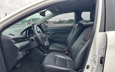 Toyota Yaris XP150 рестайлинг, 2023 год, 1 119 000 рублей, 9 фотография