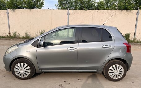Toyota Yaris III рестайлинг, 2007 год, 530 000 рублей, 4 фотография