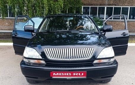 Lexus RX IV рестайлинг, 2001 год, 800 000 рублей, 29 фотография