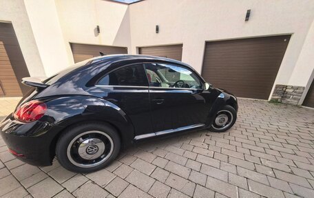 Volkswagen Beetle, 2018 год, 1 500 000 рублей, 7 фотография