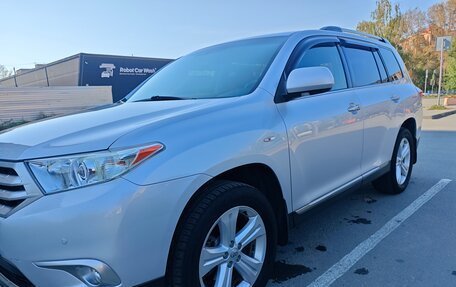 Toyota Highlander III, 2012 год, 1 960 000 рублей, 3 фотография