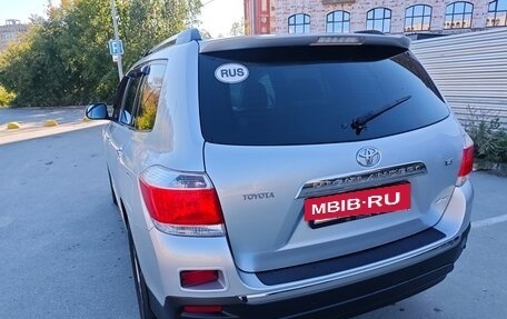 Toyota Highlander III, 2012 год, 1 960 000 рублей, 15 фотография