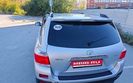 Toyota Highlander III, 2012 год, 1 960 000 рублей, 11 фотография