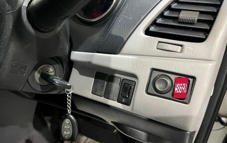 Nissan Wingroad III, 2003 год, 300 000 рублей, 21 фотография