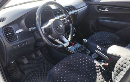 KIA Rio IV, 2017 год, 1 300 000 рублей, 6 фотография