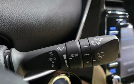 Toyota Prius IV XW50, 2022 год, 1 459 000 рублей, 18 фотография