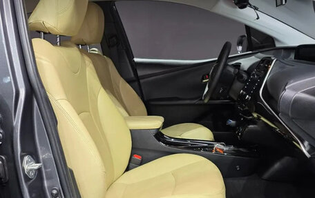 Toyota Prius IV XW50, 2022 год, 1 459 000 рублей, 24 фотография