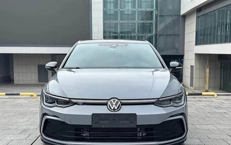 Volkswagen Golf VIII, 2023 год, 1 699 003 рублей, 2 фотография