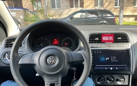 Volkswagen Polo VI (EU Market), 2011 год, 500 000 рублей, 4 фотография