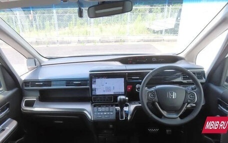 Honda Stepwgn IV, 2020 год, 1 580 000 рублей, 10 фотография