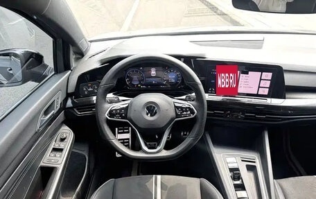 Volkswagen Golf VIII, 2023 год, 1 900 111 рублей, 5 фотография