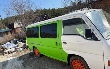 Nissan Urvan III, 1997 год, 387 000 рублей, 3 фотография