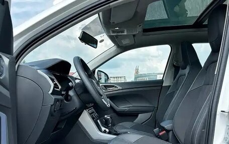 Volkswagen T-Cross I, 2022 год, 1 555 004 рублей, 10 фотография
