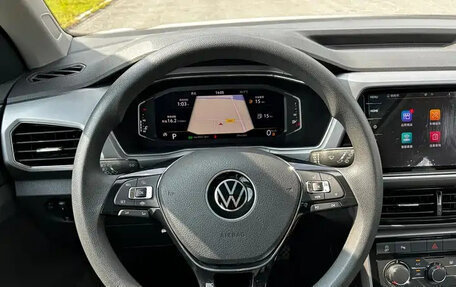 Volkswagen T-Cross I, 2022 год, 1 555 004 рублей, 15 фотография