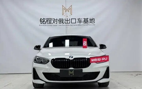 BMW 1 серия, 2022 год, 1 362 000 рублей, 2 фотография