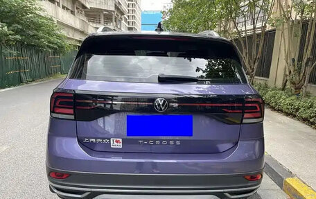 Volkswagen T-Cross I, 2022 год, 1 550 004 рублей, 6 фотография