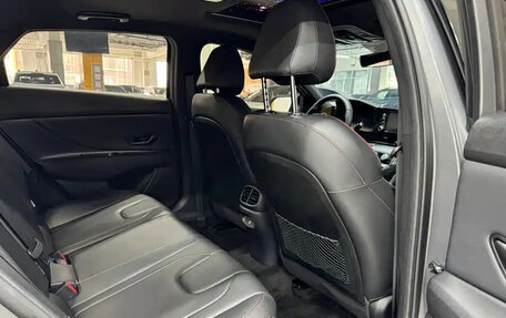 Hyundai Elantra, 2023 год, 1 350 000 рублей, 10 фотография