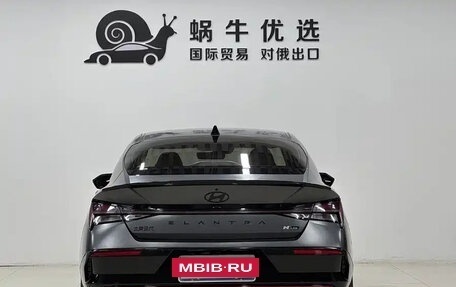 Hyundai Elantra, 2023 год, 1 350 000 рублей, 5 фотография