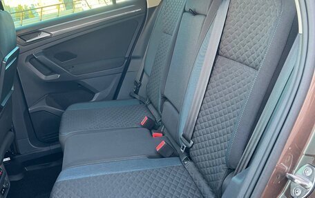 Volkswagen Tiguan II, 2019 год, 2 300 000 рублей, 14 фотография
