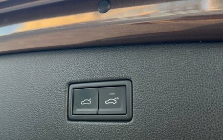 Volkswagen Tiguan II, 2019 год, 2 300 000 рублей, 11 фотография