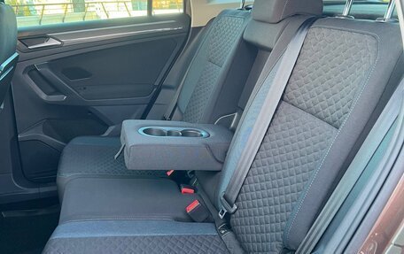 Volkswagen Tiguan II, 2019 год, 2 300 000 рублей, 15 фотография
