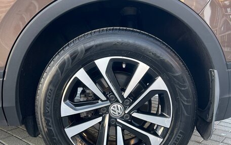 Volkswagen Tiguan II, 2019 год, 2 300 000 рублей, 22 фотография