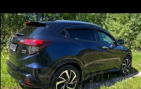 Honda Vezel, 2018 год, 1 750 000 рублей, 4 фотография