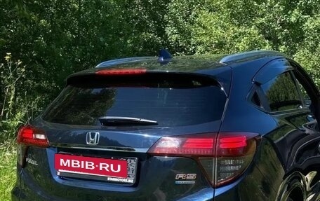 Honda Vezel, 2018 год, 1 750 000 рублей, 2 фотография