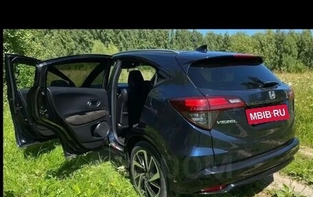 Honda Vezel, 2018 год, 1 750 000 рублей, 3 фотография