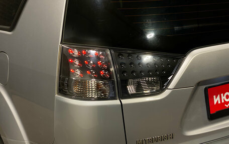 Mitsubishi Outlander III рестайлинг 3, 2007 год, 800 000 рублей, 7 фотография