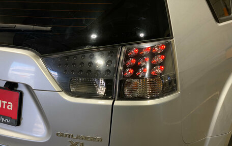 Mitsubishi Outlander III рестайлинг 3, 2007 год, 800 000 рублей, 8 фотография