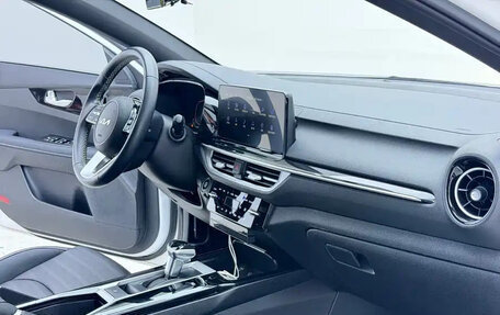 KIA K3, 2023 год, 1 700 000 рублей, 17 фотография