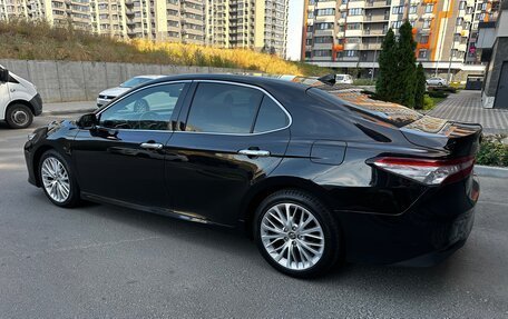 Toyota Camry, 2018 год, 2 935 000 рублей, 7 фотография