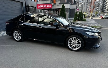 Toyota Camry, 2018 год, 2 935 000 рублей, 14 фотография