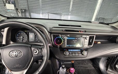Toyota RAV4, 2016 год, 2 320 000 рублей, 11 фотография