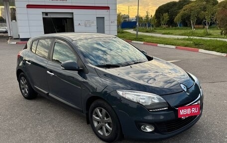 Renault Megane III, 2013 год, 890 000 рублей, 2 фотография