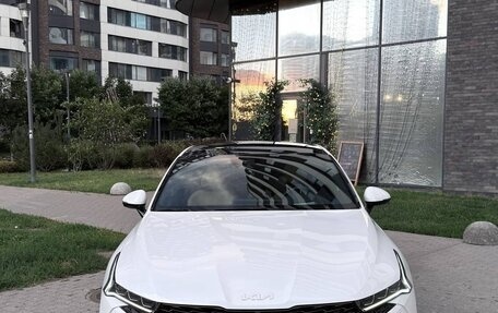 KIA K5, 2022 год, 3 300 000 рублей, 24 фотография