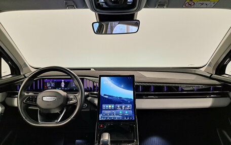 Geely Atlas, 2024 год, 2 700 000 рублей, 17 фотография