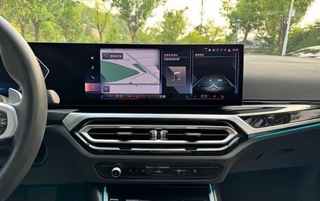 BMW 3 серия, 2023 год, 3 340 000 рублей, 15 фотография
