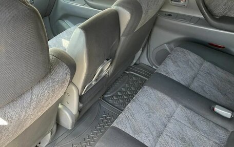Toyota Land Cruiser 100 рестайлинг 2, 2000 год, 1 550 000 рублей, 12 фотография
