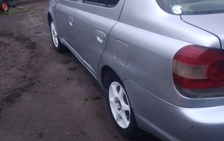 Toyota Platz, 2002 год, 340 000 рублей, 4 фотография