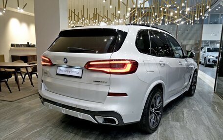 BMW X5, 2019 год, 6 450 000 рублей, 2 фотография
