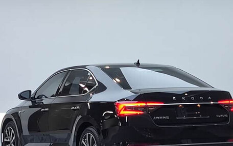 Skoda Superb III рестайлинг, 2023 год, 1 600 000 рублей, 9 фотография