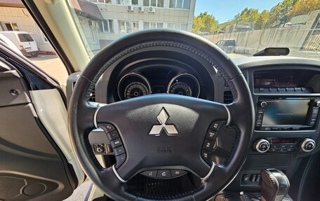 Mitsubishi Pajero IV, 2014 год, 2 230 000 рублей, 11 фотография