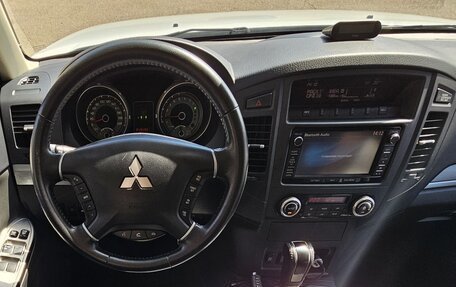 Mitsubishi Pajero IV, 2014 год, 2 230 000 рублей, 8 фотография