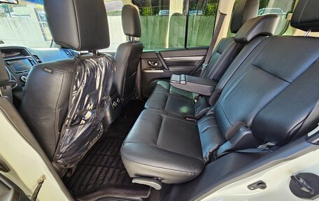 Mitsubishi Pajero IV, 2014 год, 2 230 000 рублей, 16 фотография