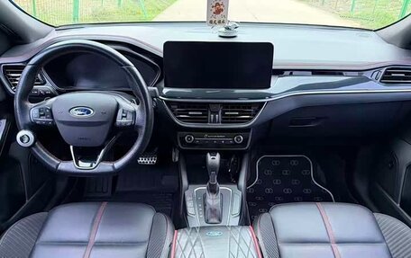 Ford Focus IV, 2022 год, 1 533 000 рублей, 9 фотография
