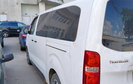 Peugeot Traveller I, 2022 год, 2 650 000 рублей, 2 фотография
