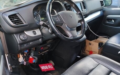 Peugeot Traveller I, 2022 год, 2 650 000 рублей, 7 фотография